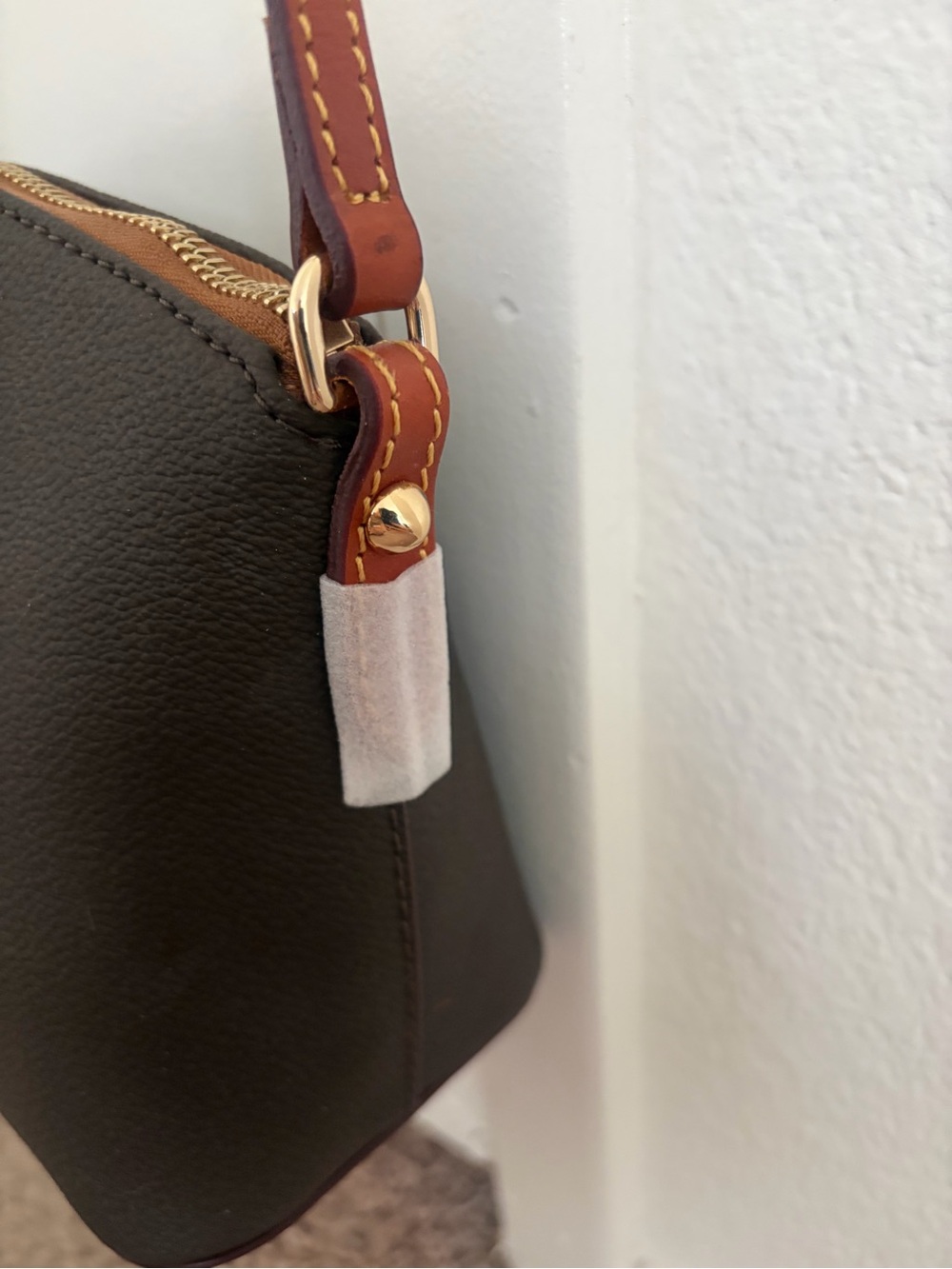 Dooney & Bourke Deep Espresso Brown Robin Crossbody with Tan Trim - Picture 8 of 12